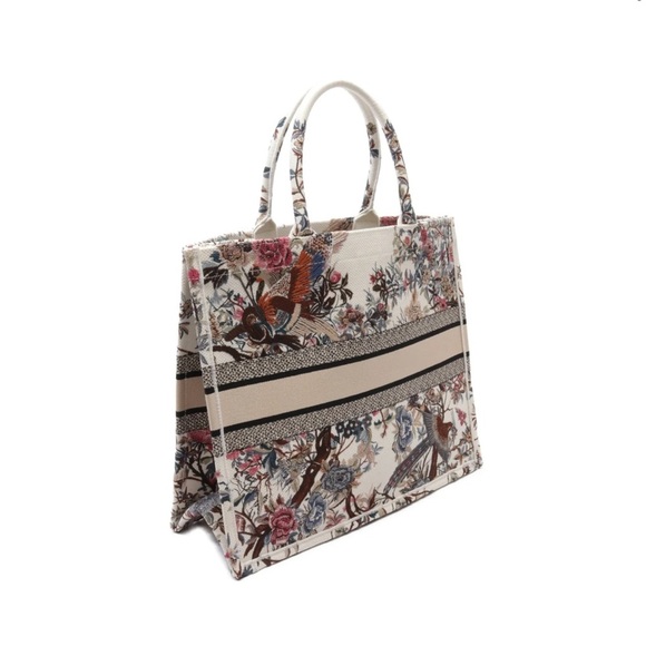 Dior NWOT large J’ardin D’Hiver book tote in latte color - Picture 2 of 4